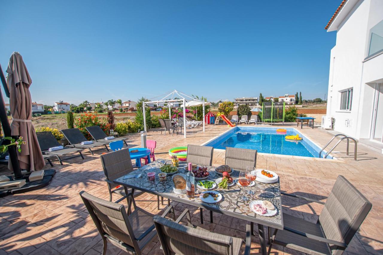 Ayia Napa Marina Vibes Villa Bagian luar foto