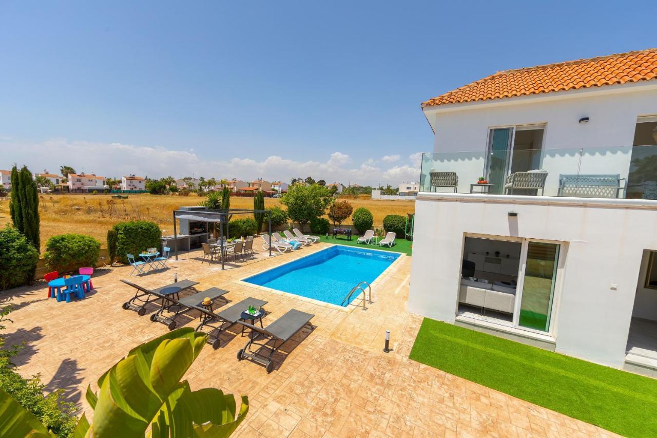 Ayia Napa Marina Vibes Villa Bagian luar foto